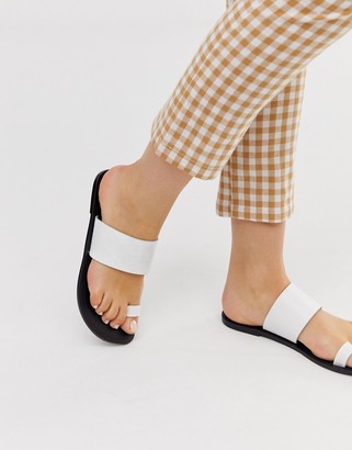 ASOS DESIGN Wide Fit Faro leather toe loop flat sandals