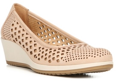 naturalizer women's brelynn wedge pump