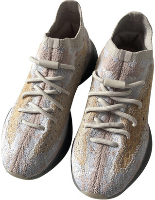 yeezy trainers womens
