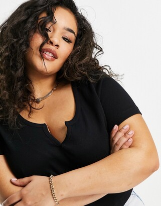 ASOS Curve ASOS DESIGN Curve fitted top with notch neck in black