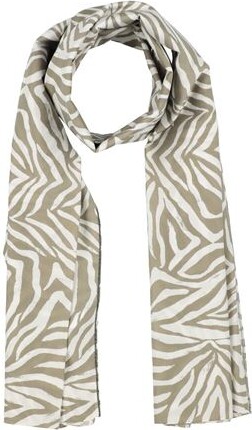 Brunello Cucinelli Woman Scarf