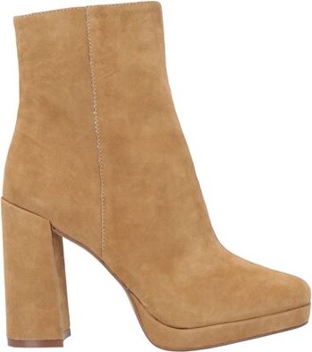 steve madden suede booties