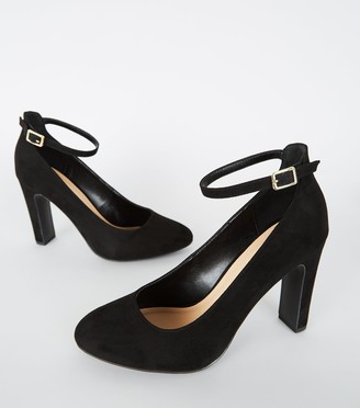 New Look Wide Fit Suedette Ankle Strap Courts