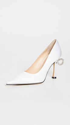 white pump