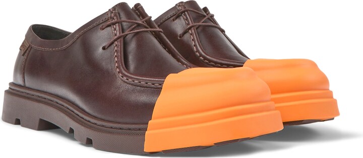 warner cap toe chukka