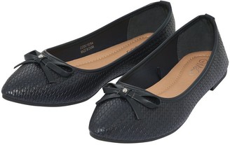m&co ladies flat shoes