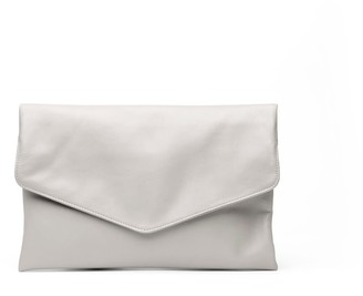 Holly & Tanager Explorer Leather Crossbody Clutch In Cream