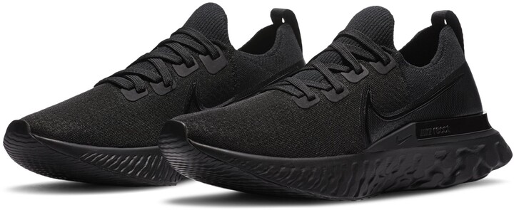 nike flyknit men's black