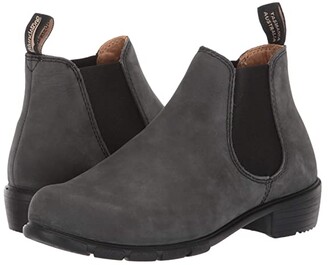 black blundstones womens