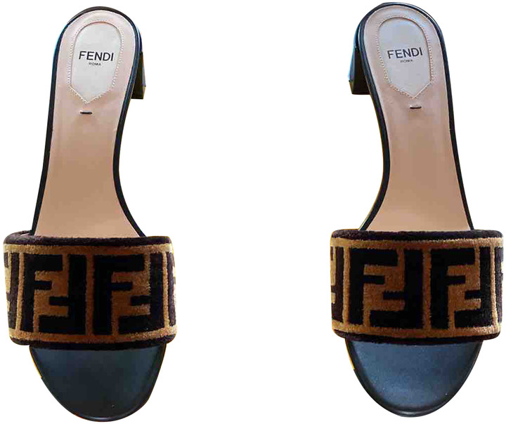 fendi fur heels
