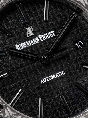Audemars Piguet Mad Paris Mens Metallic Silver Tone Royal Oak Engraved Stainless Steel Watch