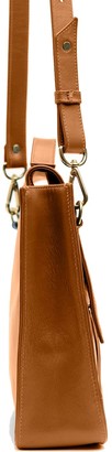 Holly & Tanager Wanderer Leather Crossbody Purse In Caramel