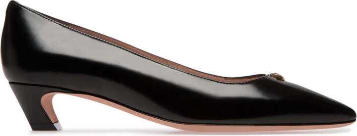 Bally Emblem-plaque leather pumps