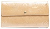 Thumbnail for your product : Louis Vuitton Pre-Owned Noisette Monogram Vernis Sarah Wallet