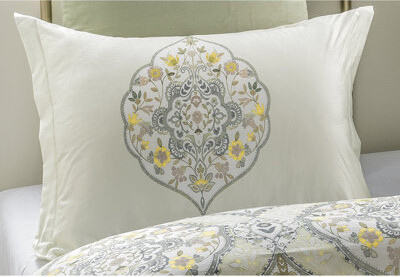 A1 Home Collections LLC Gracia Reversible 210 Thread Count Paisley Organic 100% Cotton Pillowcase