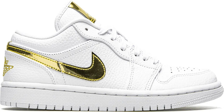 Jordan Low SE \