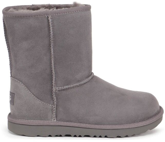 grey ugg boots