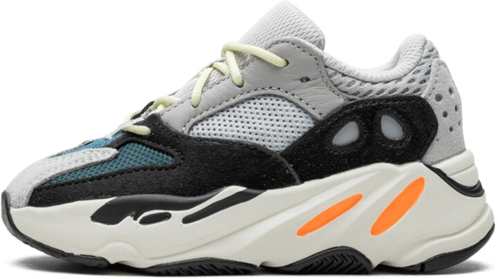 yeezy boost 700 rose