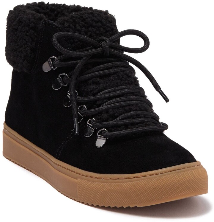 susina slip on sneaker