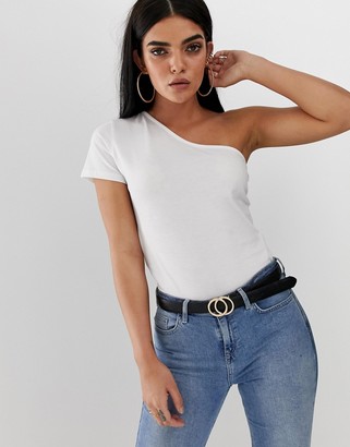 Asos Design DESIGN one shoulder t-shirt in white Asos Design DESIGN one shoulder t-shirt in white