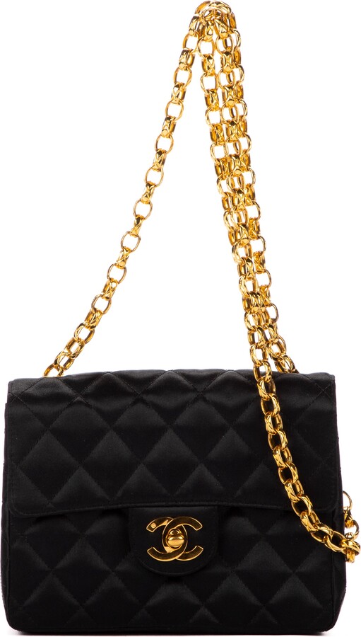 Chanel Women's Black Shoulder Bags