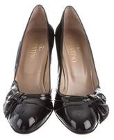 Thumbnail for your product : Valentino Round-Toe Bow Pumps