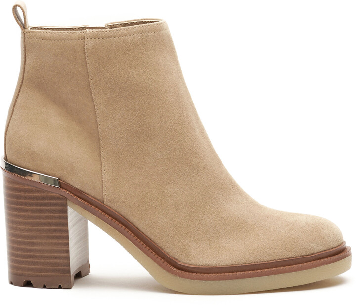 vince camuto sarinda bootie