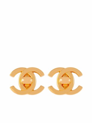 Chanel Pre-owned 1995 CC Faux-Pearl Drop Earrings - Gold