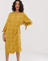 Thumbnail for your product : NATIVE YOUTH relaxed smock midi dress with tie cuffs in grid check