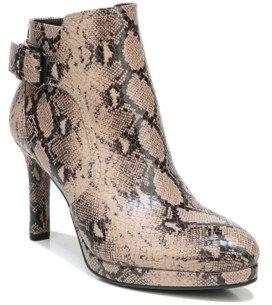 naturalizer boots canada