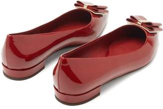 Ferragamo Zeri Patent-leather Ballet Flats - Womens - Red