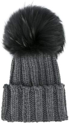 Inverni raccoon fur single pom pom beanie hat