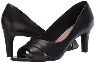 clarks soft leather pumps