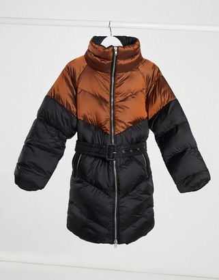 Gestuz two tone lonligne belted padded jacket in black and brown