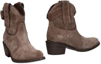 Janet & Janet Ankle boots - Item 11461392NL