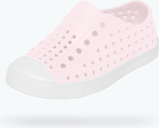 Native Jefferson Youth Shoes, Milk Pink/Shell White C12