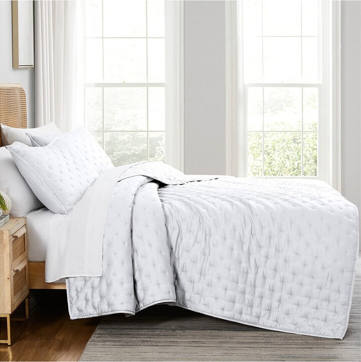 SouthShore Fine Linens Luxurious Bamboo Quilt Set