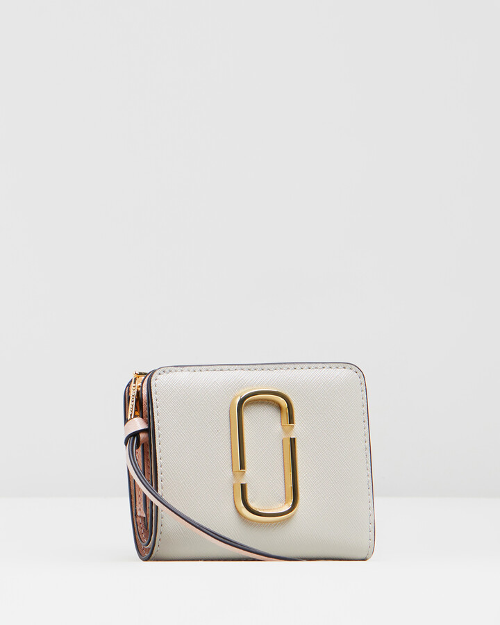 marc jacobs wallet green