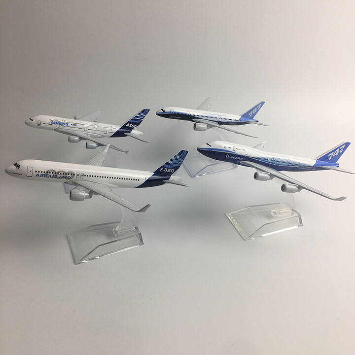 JASON TUTU Original model a380 airbus Boeing 747 airplane model aircraft Diecast Model Metal 1:400 airplane toy Gift collection