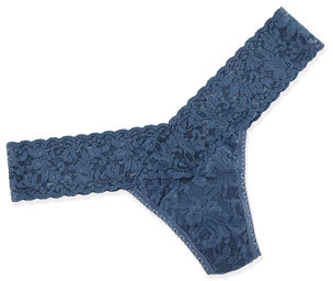 Hanky Panky Low-Rise Signature Lace Thong