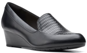 clarks women's caddell dash wedge pump