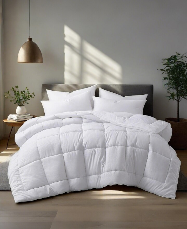UNIKOME All Season Machine Washable Comforter, King