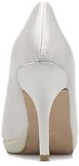 Menbur Women's Cecilia Rounded toe High Heels in White