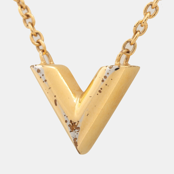Women's Louis Vuitton High End Essential V Yellow Gold Plated LV@RIO Pendant  Necklace For Sale