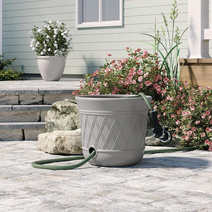 Suncast Lattice Hose Pot