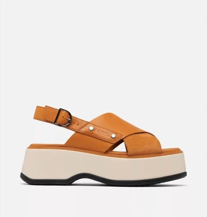 Women's Dayspring Crisscross Sandal In Cognac