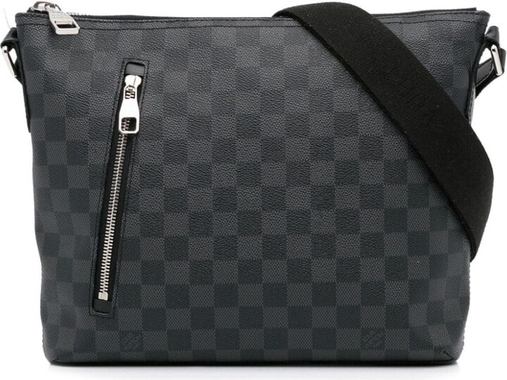Louis Vuitton 2016 pre-owned Damier Graphite District PM Crossbody Bag -  Farfetch