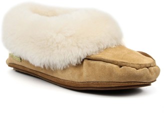 womens wide moccasin slippers
