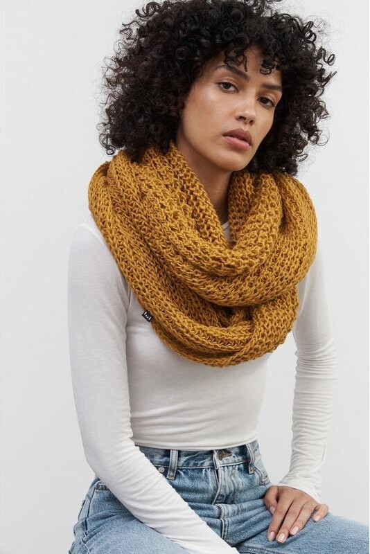 chunky knit scarf for black hippie outfit inspo