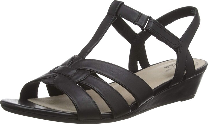 clarks ladies t bar sandals